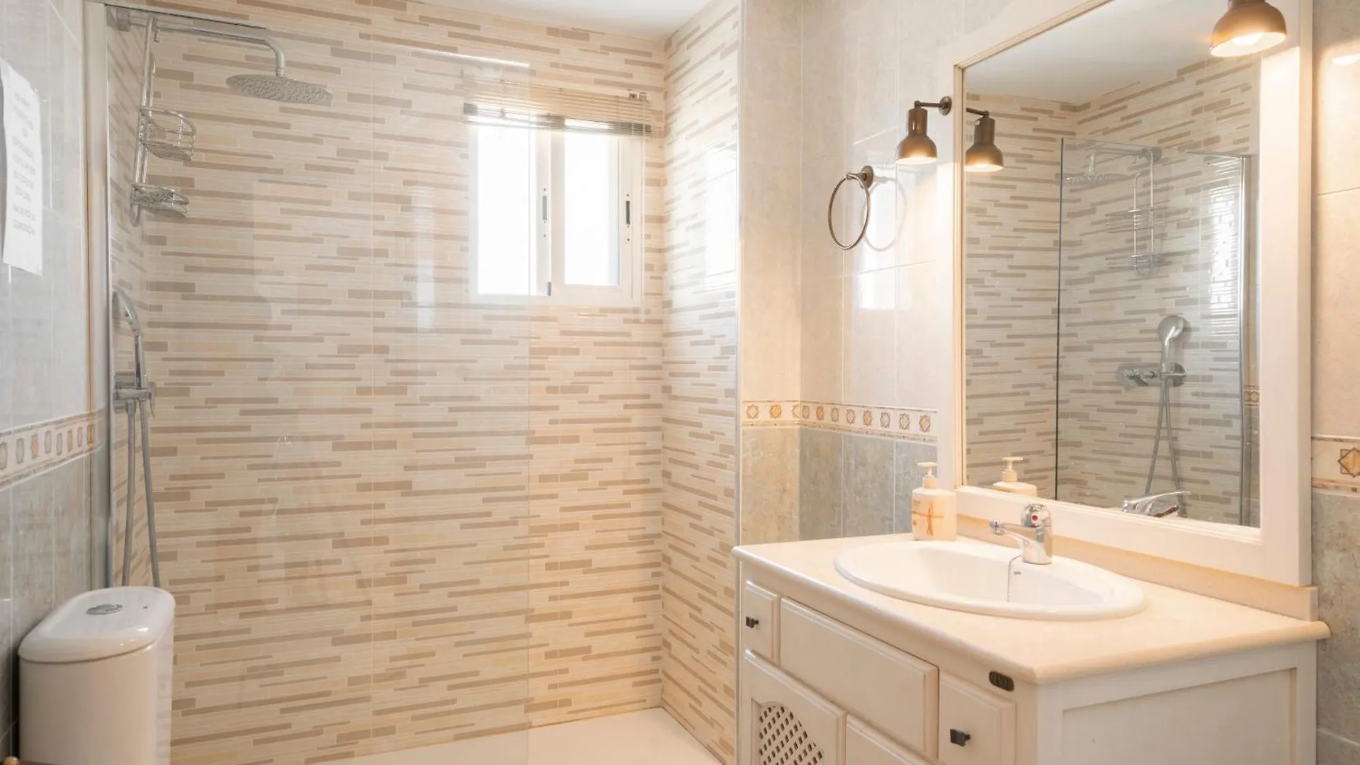 Casa Con Piscina Privada De Agua Salada Villa La Guardia de Jaen